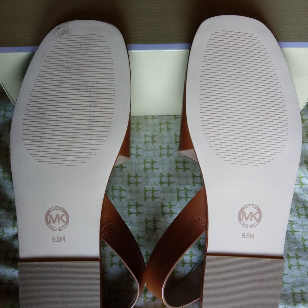 "New" Michael Kors Delilah Sandals - Picture 8 of 10